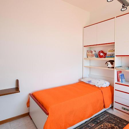 2 Bedroom Cozy Apartment In Grado Buitenkant foto