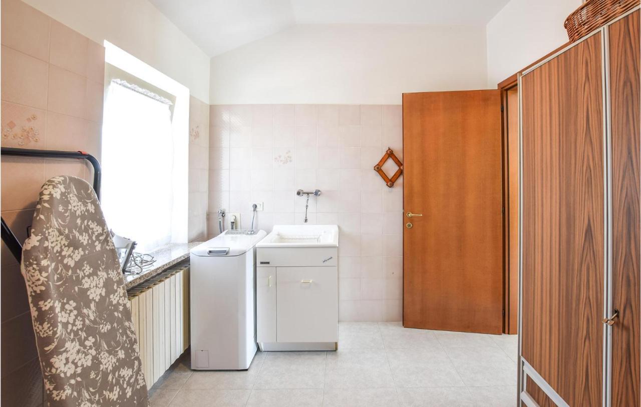 2 Bedroom Cozy Apartment In Grado Buitenkant foto