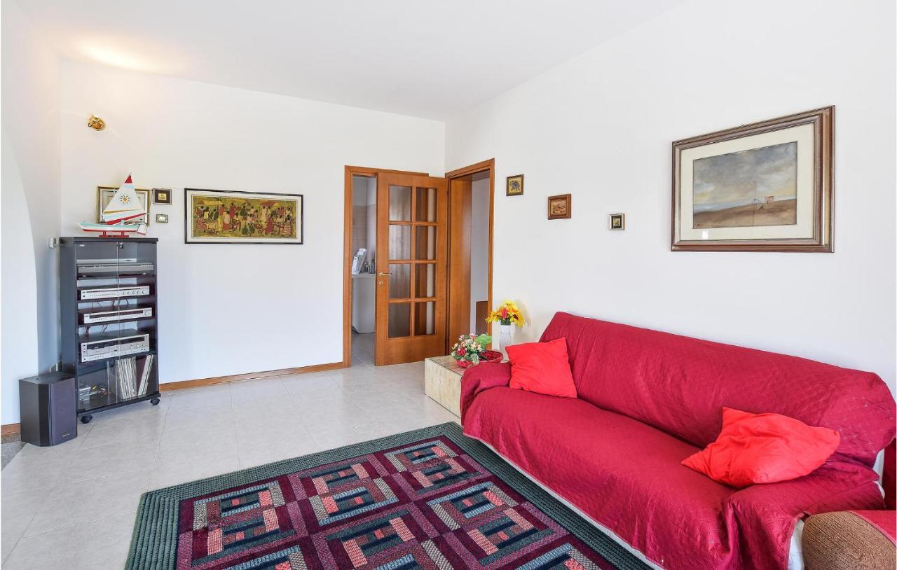 2 Bedroom Cozy Apartment In Grado Buitenkant foto